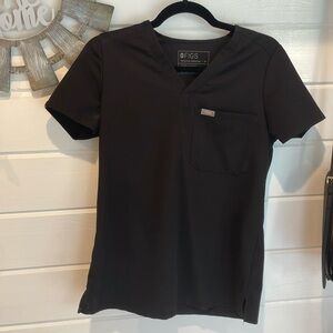 Figs one pocket scrub top
